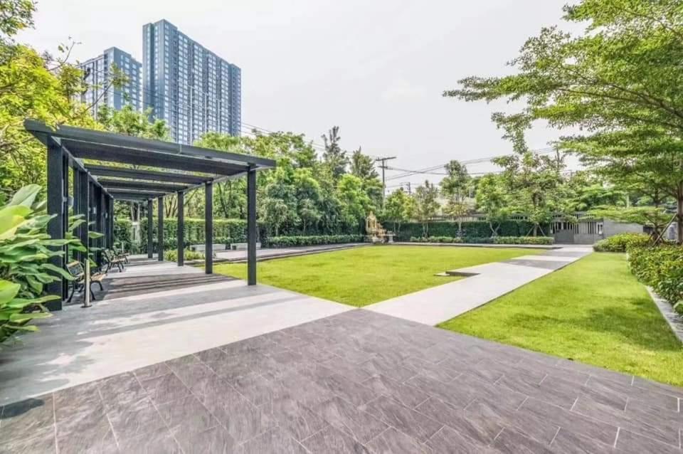 Condo In Bangkok With Swimming Pool Near Malls And Train Exterior photo